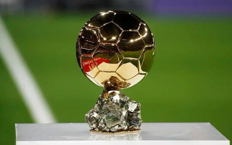 Lịch sử Quả bóng vàng: Những tranh cãi nảy lửa và lần vinh danh xứng đáng