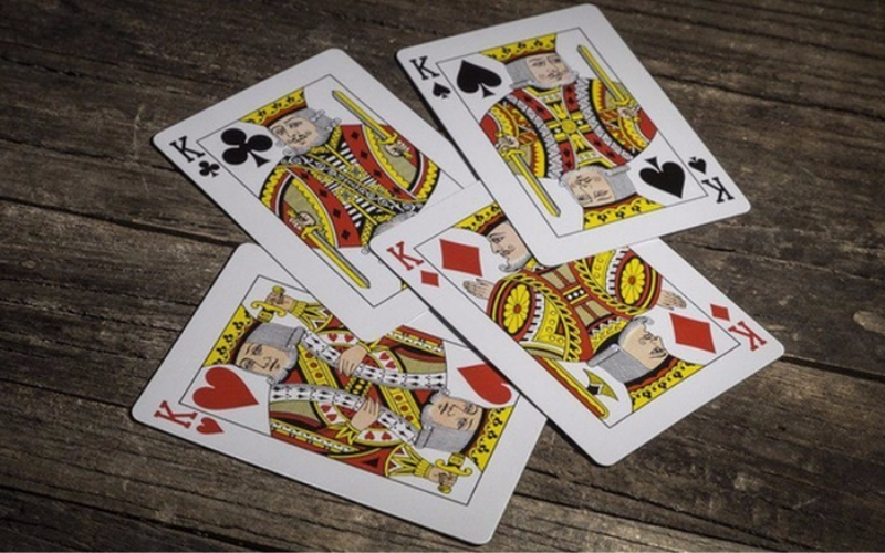 Nguồn gốc ra đời của bộ bài Tây 52 lá trong lịch sử trung cổ