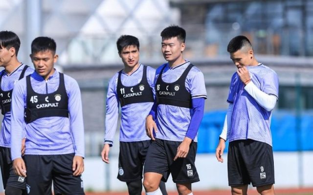 Chi tiết quy định về trang phục và bảo hộ của cầu thủ