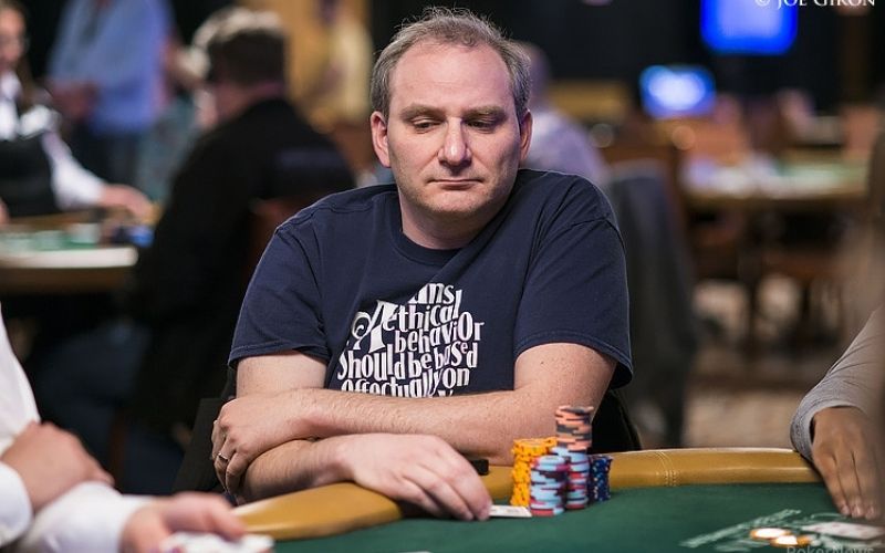 Biệt Đội MIT Giai Thoại Thiên Tài Blackjack Las Vegas