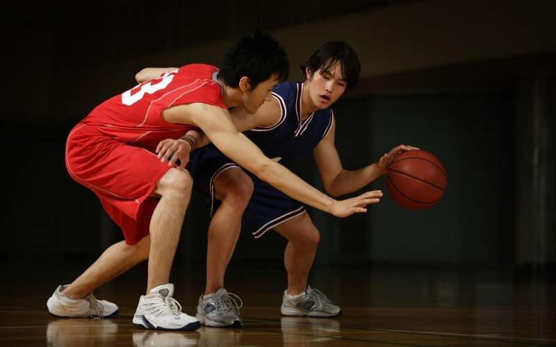 Cách thực hiện cú Layup lên rổ cơ bản và chuẩn xác