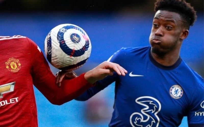 Luật bàn tay (Handball) trong vòng cấm Nỗi ám ảnh mới của hậu vệ