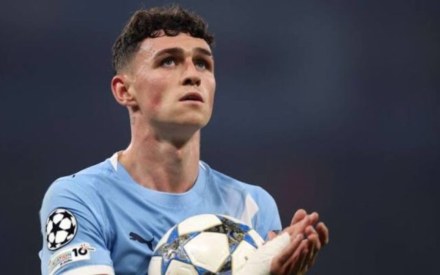 Đánh giá sự linh hoạt và khả năng chơi đa vị trí của ngôi sao trẻ Phil Foden