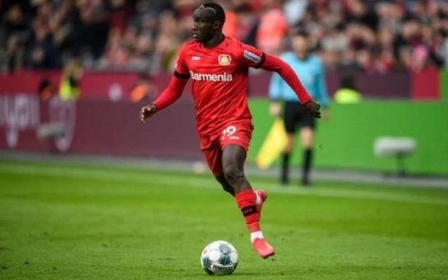 Phân tích tốc độ chớp nhoáng và khả năng qua người của chạy cánh Moussa Diaby