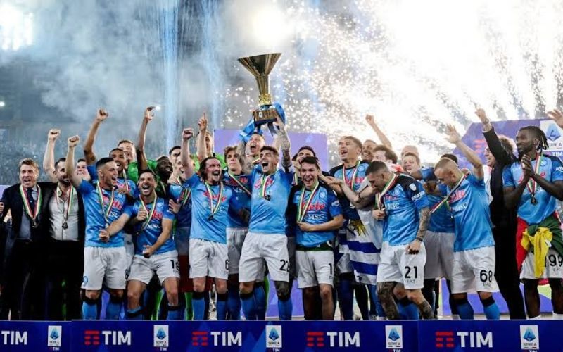 Napoli sau chức vô địch Khoảng cách với nhóm đầu bảng có bị thu hẹp hay không